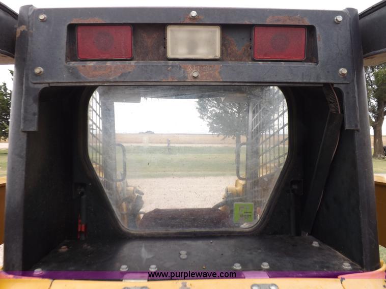 image for item J6908 2003 John Deere 280 Series II skid steer