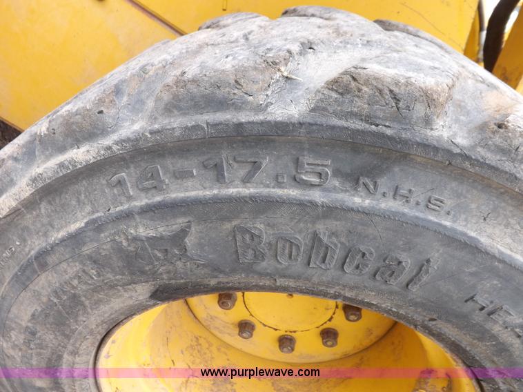 image for item J6908 2003 John Deere 280 Series II skid steer