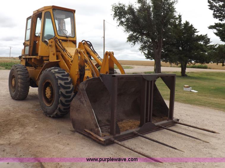 image for item J6909 1980 Fiat-Allis 605B wheel loader