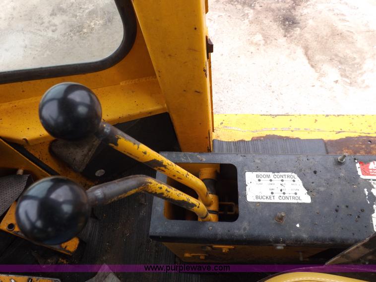 image for item J6909 1980 Fiat-Allis 605B wheel loader