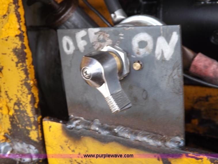 image for item J6909 1980 Fiat-Allis 605B wheel loader