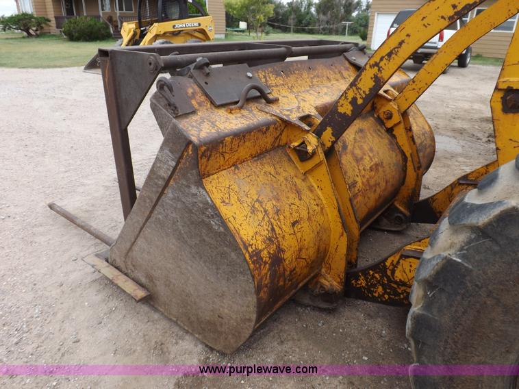 image for item J6909 1980 Fiat-Allis 605B wheel loader