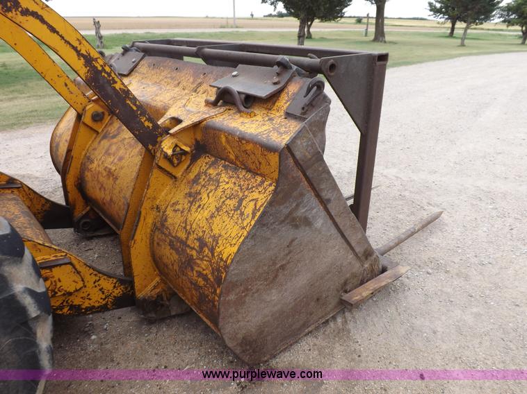 image for item J6909 1980 Fiat-Allis 605B wheel loader