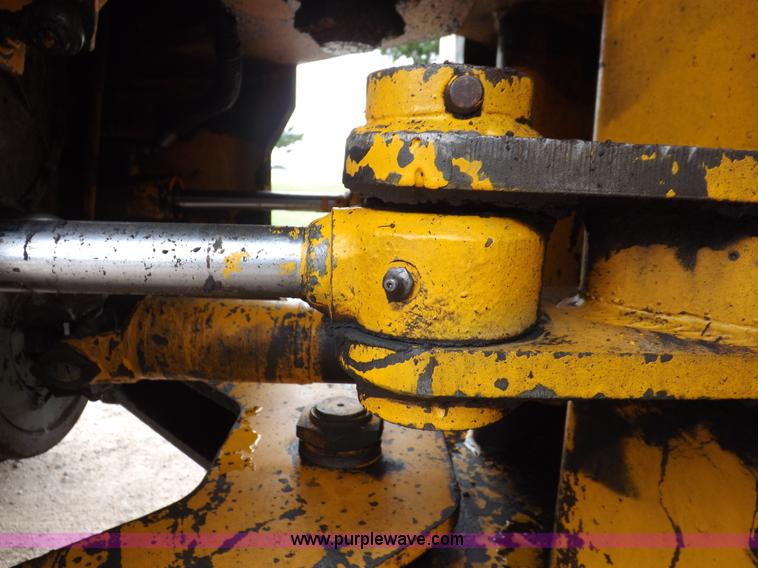 image for item J6909 1980 Fiat-Allis 605B wheel loader