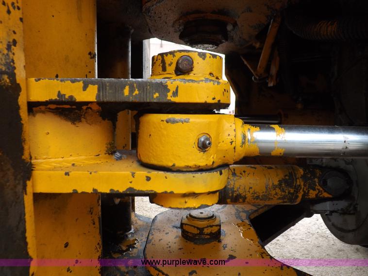 image for item J6909 1980 Fiat-Allis 605B wheel loader