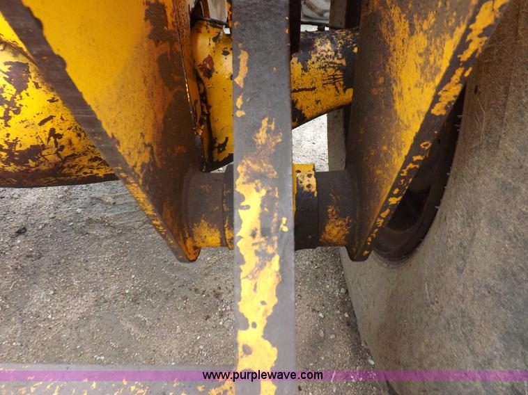 image for item J6909 1980 Fiat-Allis 605B wheel loader