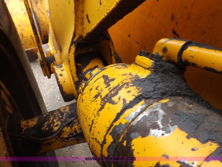 image for item J6909 1980 Fiat-Allis 605B wheel loader