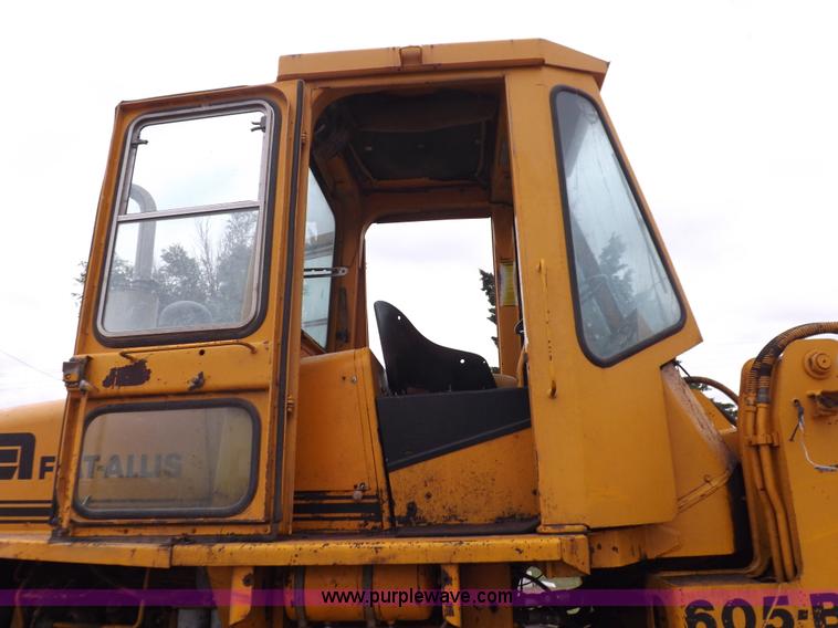 image for item J6909 1980 Fiat-Allis 605B wheel loader