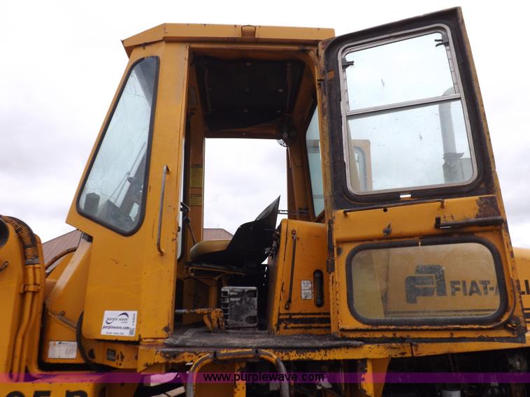 image for item J6909 1980 Fiat-Allis 605B wheel loader