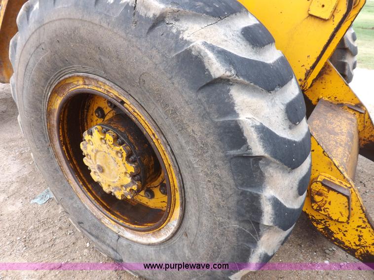 image for item J6909 1980 Fiat-Allis 605B wheel loader