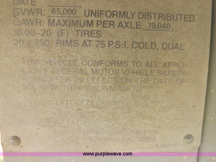 image for item J6910 1999 Wilson SAL-302 livestock trailer