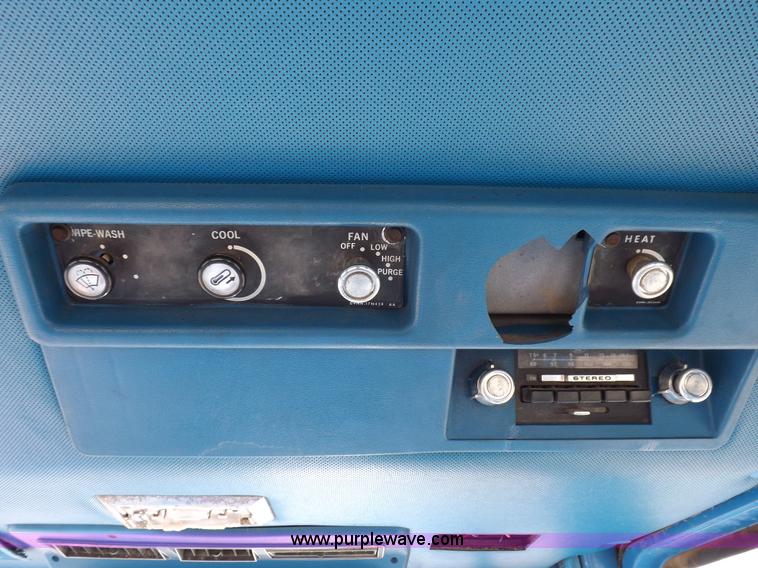 image for item J6990 Ford TW20 tractor