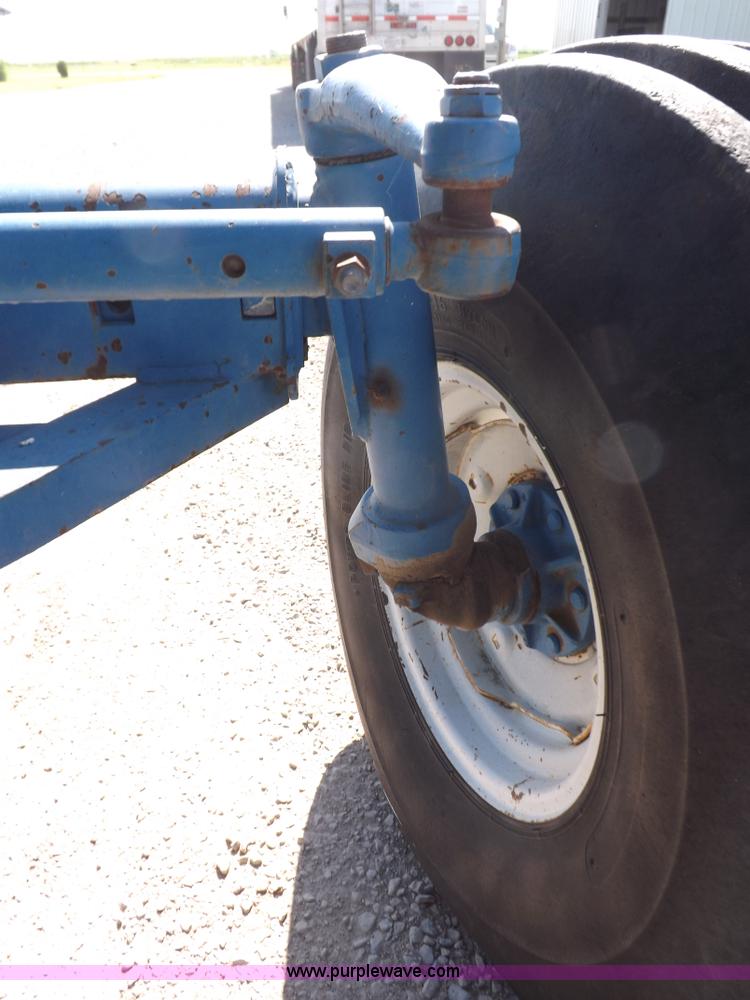 image for item J6990 Ford TW20 tractor