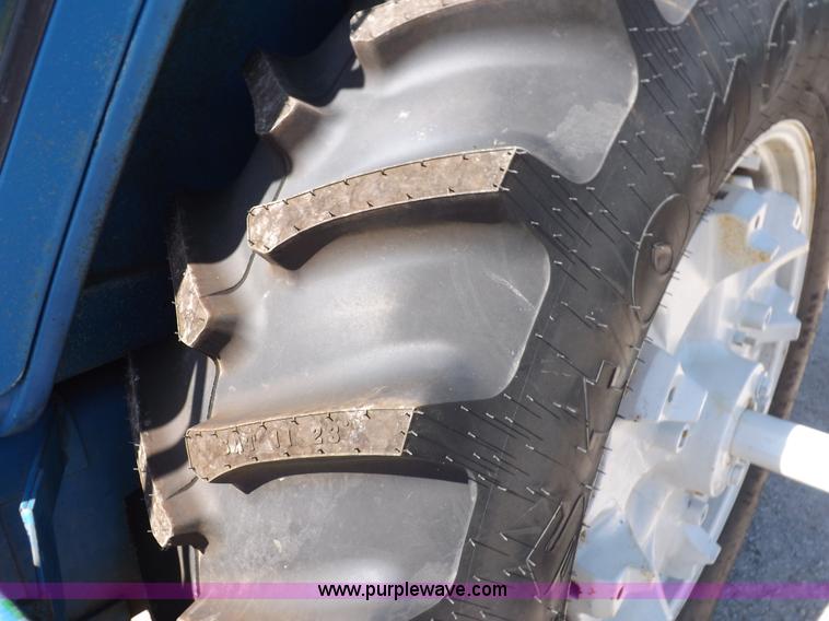 image for item J6990 Ford TW20 tractor