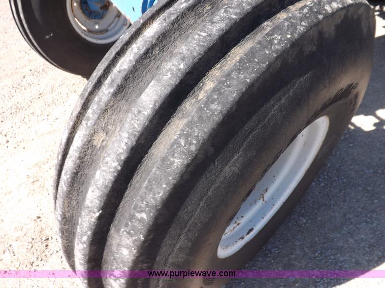 image for item J6990 Ford TW20 tractor