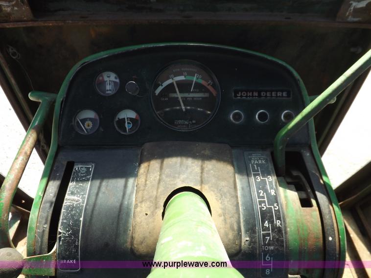 image for item J6991 John Deere 4520 tractor