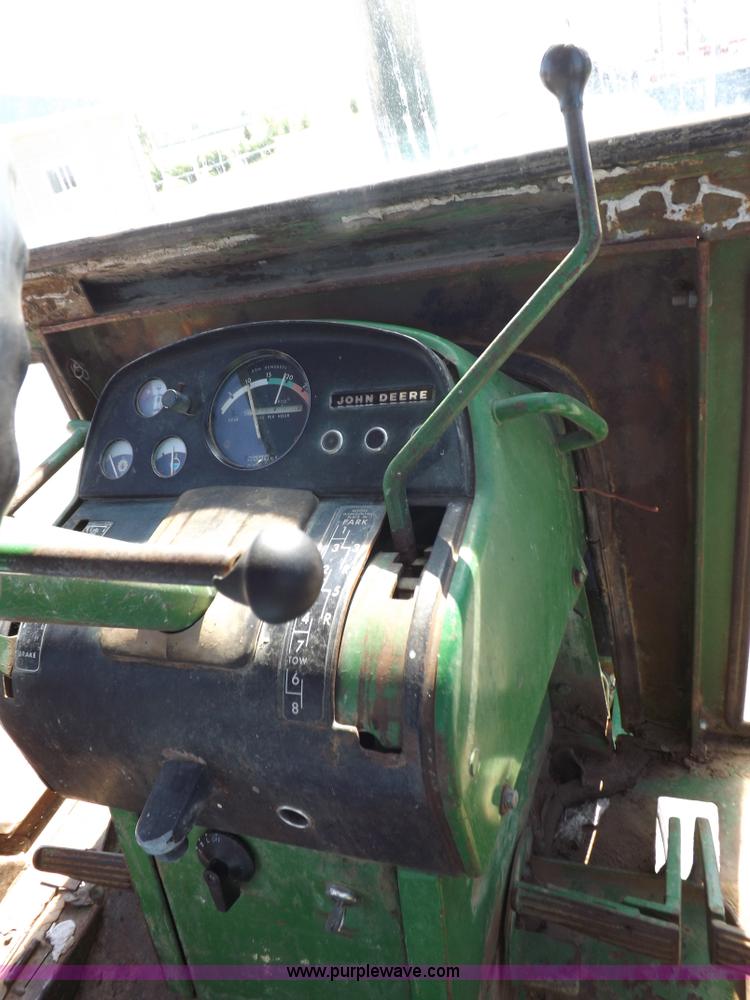 image for item J6991 John Deere 4520 tractor