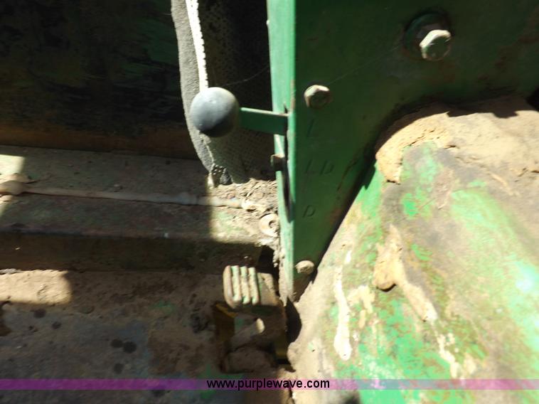 image for item J6991 John Deere 4520 tractor