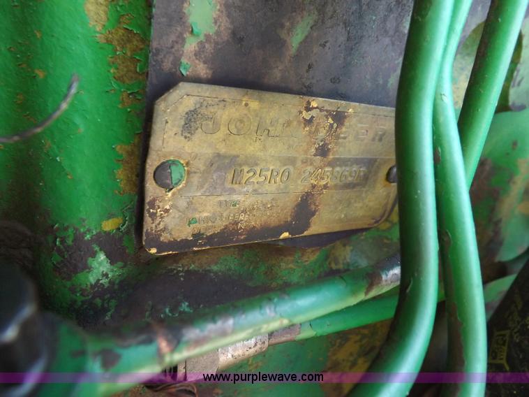 image for item J6991 John Deere 4520 tractor