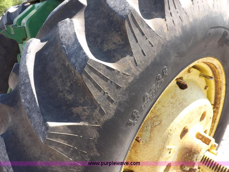 image for item J6991 John Deere 4520 tractor