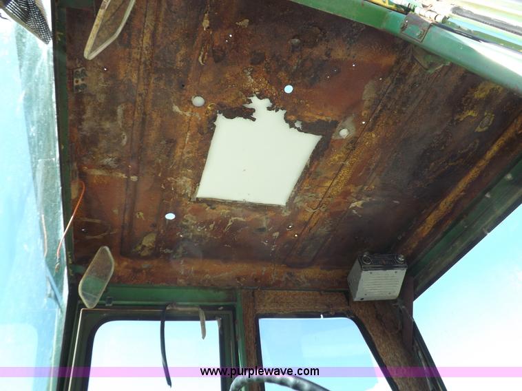 image for item J6991 John Deere 4520 tractor