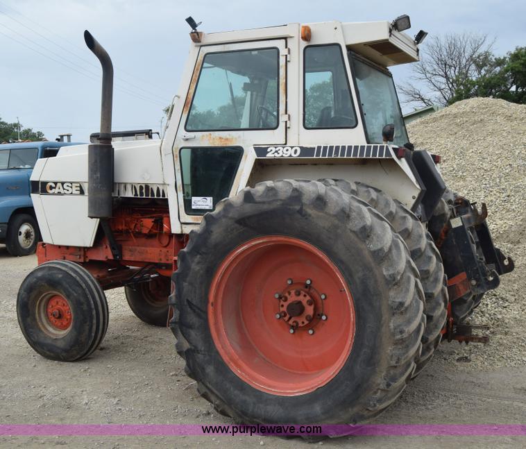 image for item J8250 Case 2390 tractor