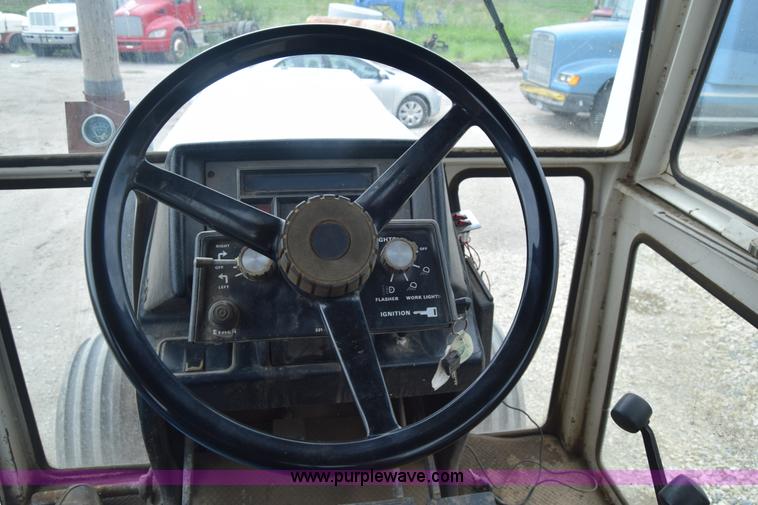 image for item J8250 Case 2390 tractor