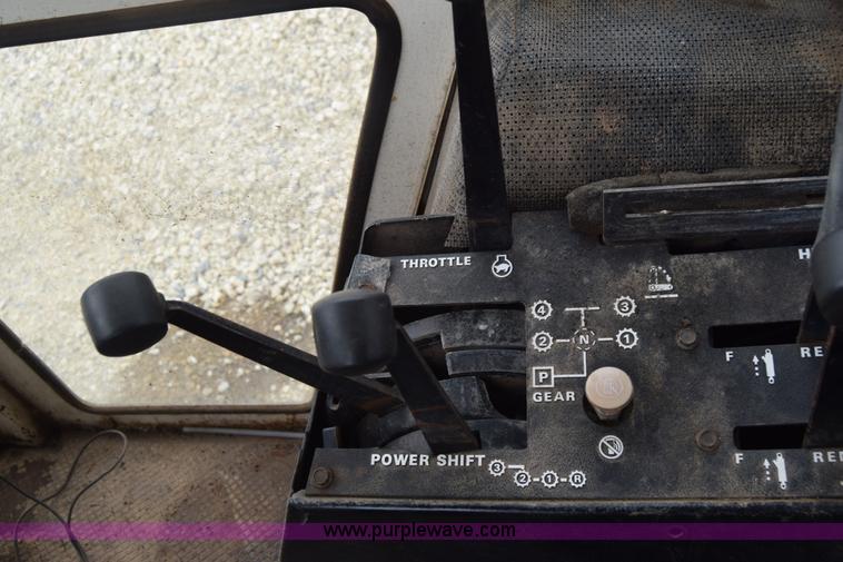 image for item J8250 Case 2390 tractor