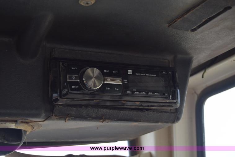 image for item J8250 Case 2390 tractor