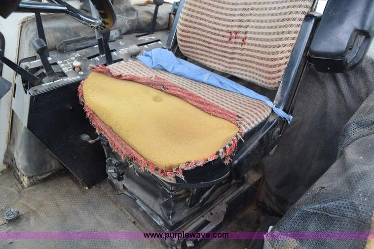 image for item J8250 Case 2390 tractor