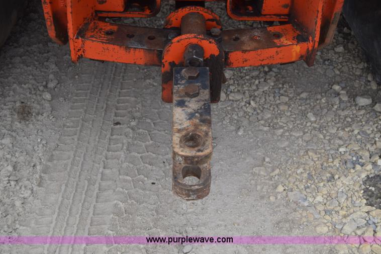 image for item J8250 Case 2390 tractor