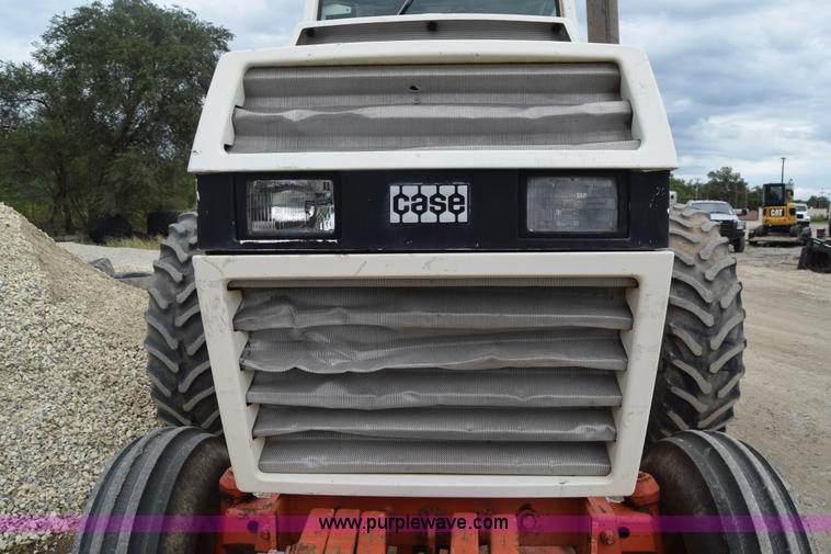 image for item J8250 Case 2390 tractor