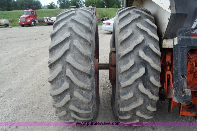 image for item J8250 Case 2390 tractor