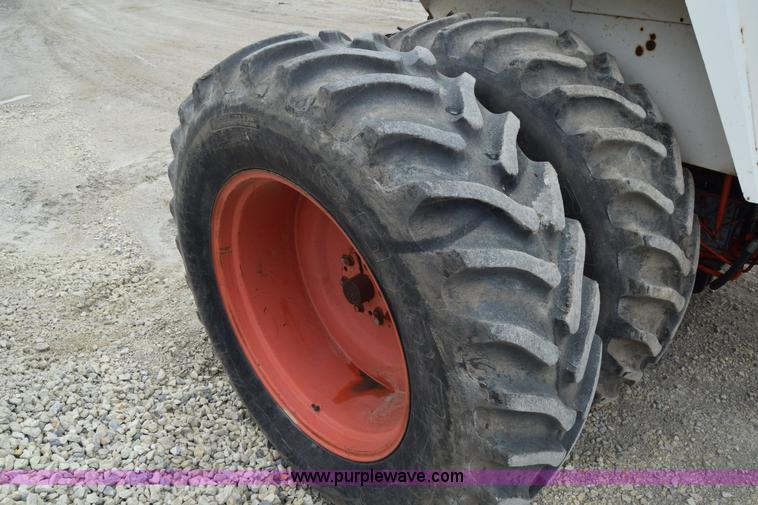 image for item J8250 Case 2390 tractor