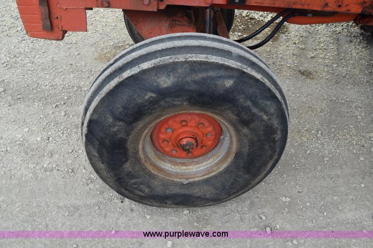 image for item J8250 Case 2390 tractor