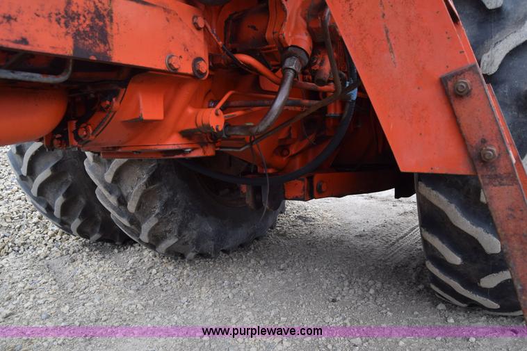 image for item J8250 Case 2390 tractor