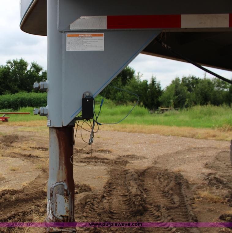 image for item K1006 1999 Circle D livestock trailer