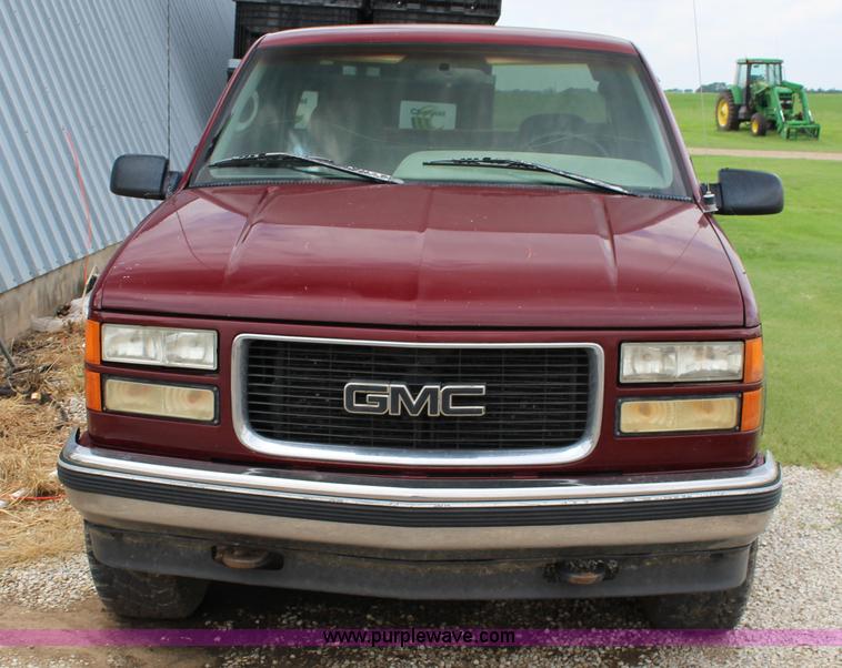 image for item K1008 1996 GMC Sierra 1500 Club Coupe pickup truck