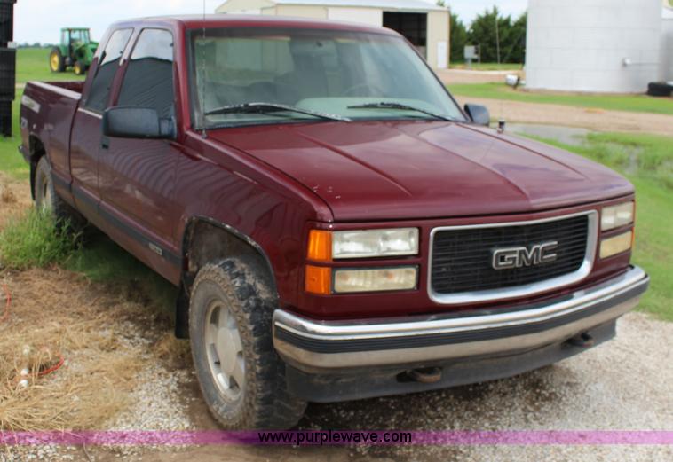 image for item K1008 1996 GMC Sierra 1500 Club Coupe pickup truck