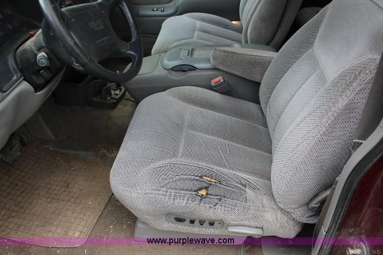 image for item K1008 1996 GMC Sierra 1500 Club Coupe pickup truck