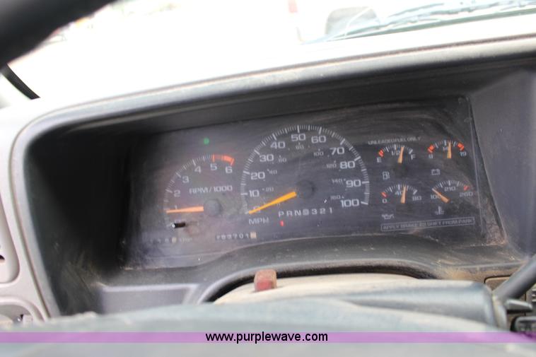 image for item K1008 1996 GMC Sierra 1500 Club Coupe pickup truck