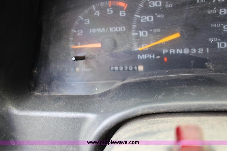 image for item K1008 1996 GMC Sierra 1500 Club Coupe pickup truck