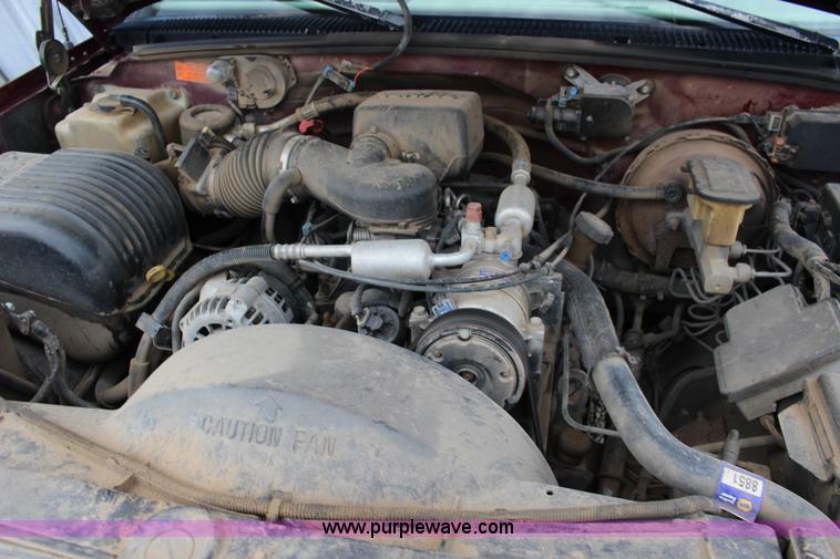 image for item K1008 1996 GMC Sierra 1500 Club Coupe pickup truck