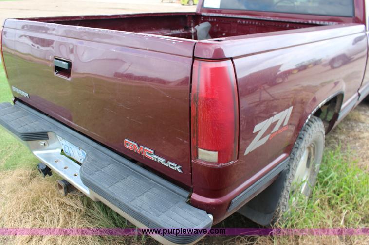 image for item K1008 1996 GMC Sierra 1500 Club Coupe pickup truck