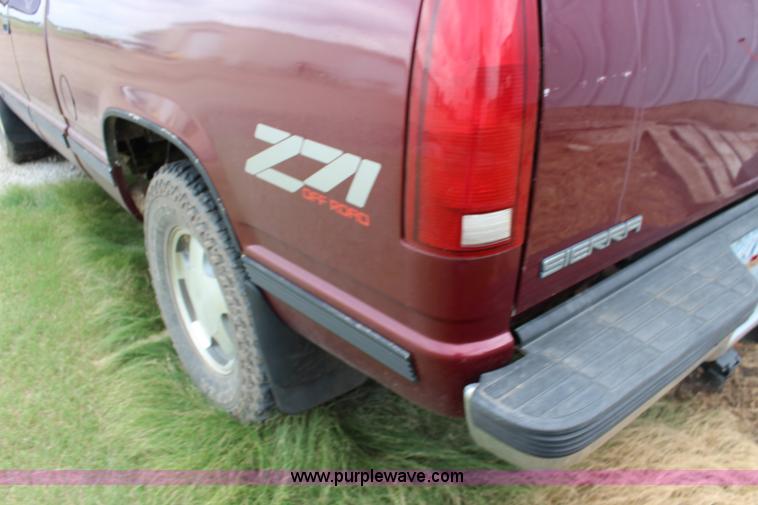 image for item K1008 1996 GMC Sierra 1500 Club Coupe pickup truck