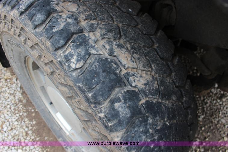 image for item K1008 1996 GMC Sierra 1500 Club Coupe pickup truck