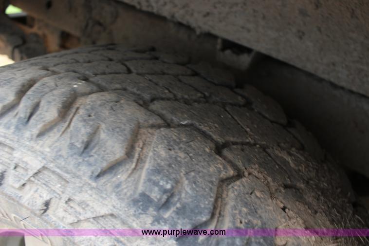 image for item K1008 1996 GMC Sierra 1500 Club Coupe pickup truck