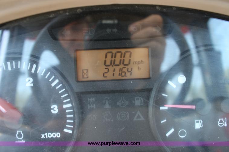 image for item K1014 2006 Kubota M7040 tractor