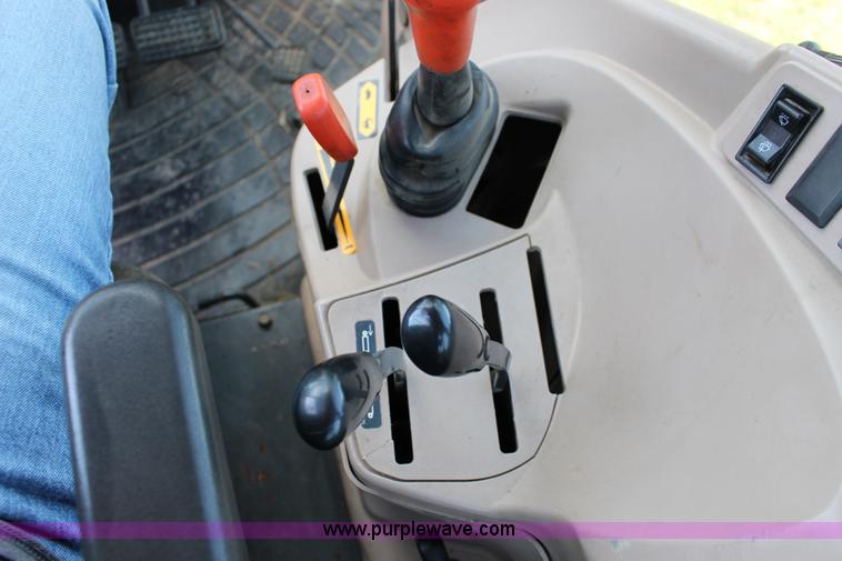 image for item K1014 2006 Kubota M7040 tractor