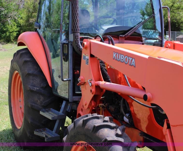 image for item K1014 2006 Kubota M7040 tractor